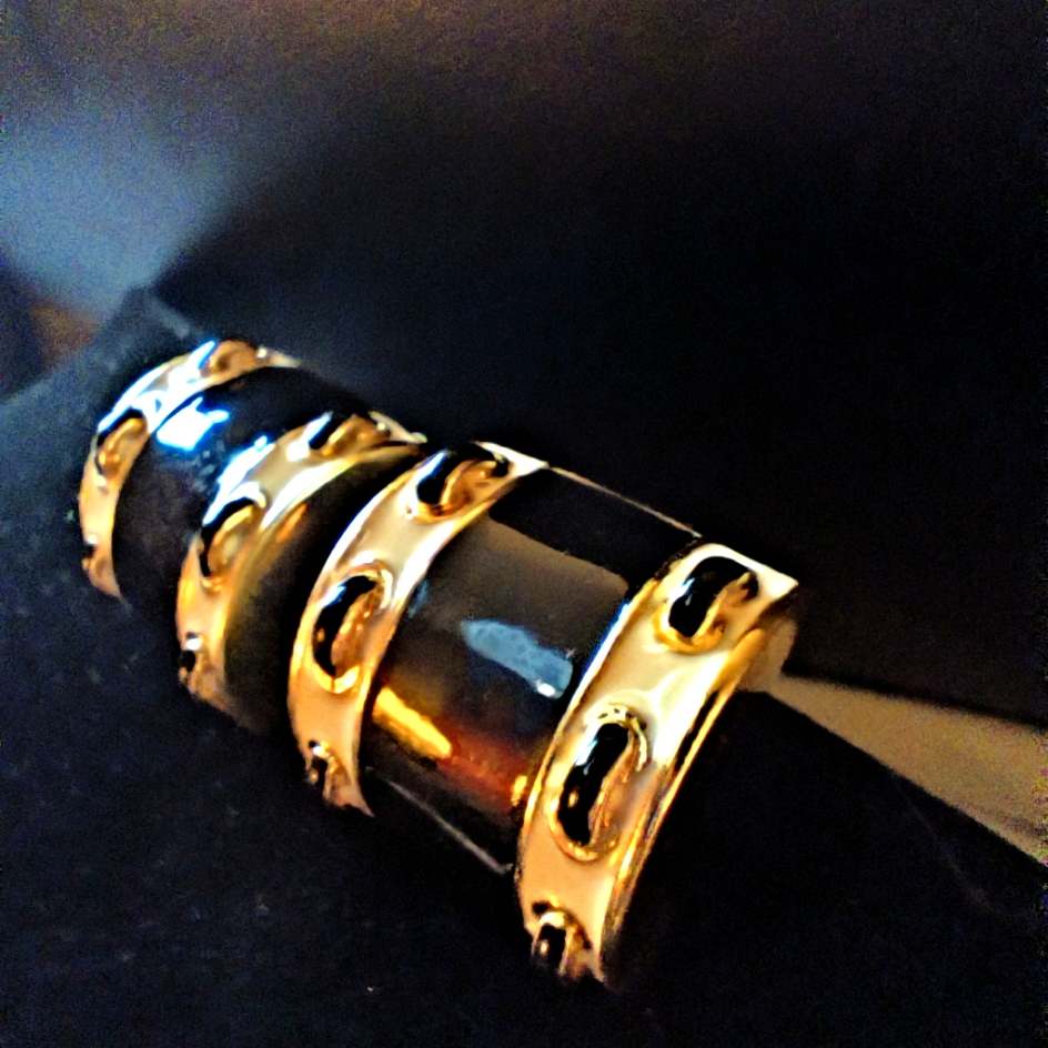 St John Vintage Gold Clip-On Earrings Black Enamel Nuggets Hoop 59$